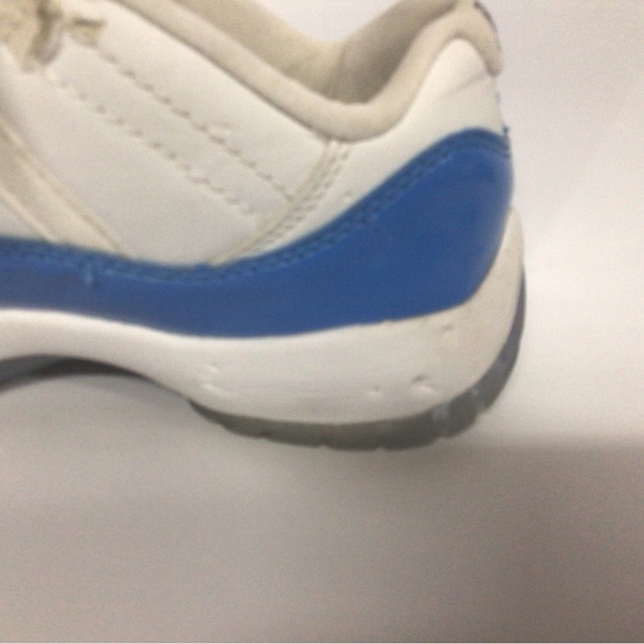 Jordan 11 Low “UNC” SIZE 8 - Picture 8 of 10
